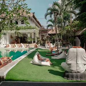 hostel-puri-garden-ubud.hotelubudbali.com/
