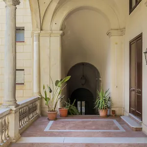  Apartment Palazzo Ventimiglia & Italy